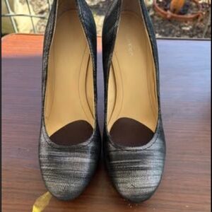 Calvin Klein Metallic Black Round-Toe Pumps